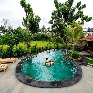 3* Pensión Puri Kobot